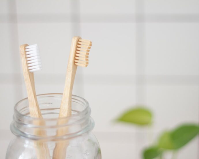 Photo Toothbrush and floss