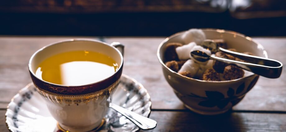 Photo chamomile tea benefits for stomach