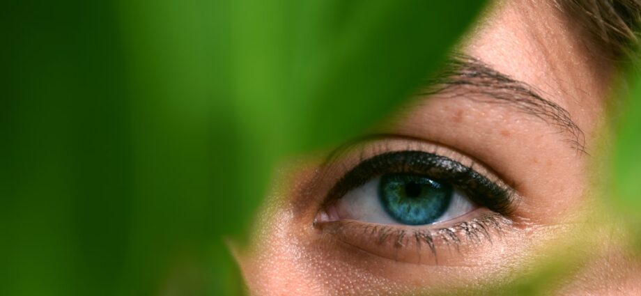 Photo natural treatment for dry and tired eyes
