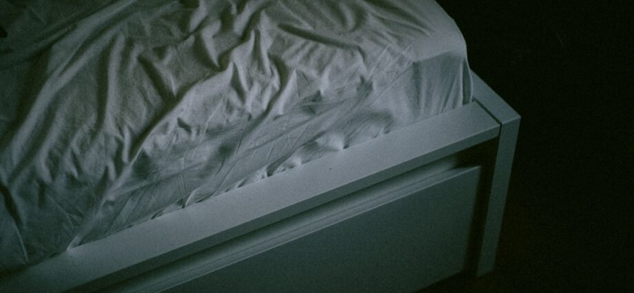 Photo sleep disturbances